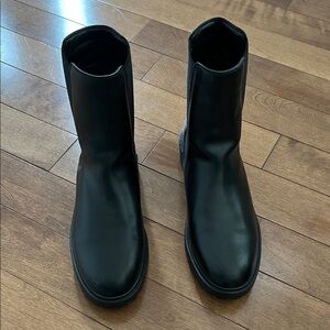 GAP Women's Sleek Black Ankle Boots